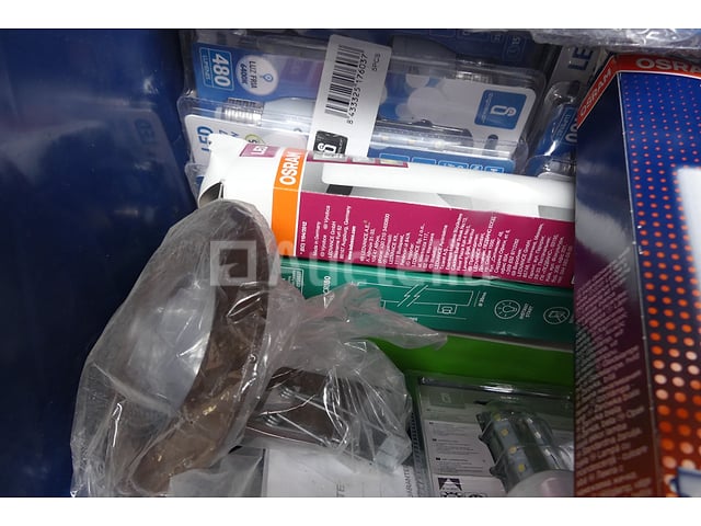 Gloeilampen – foto 4 – kavel bij Auctelia, Braine-l'Alleud