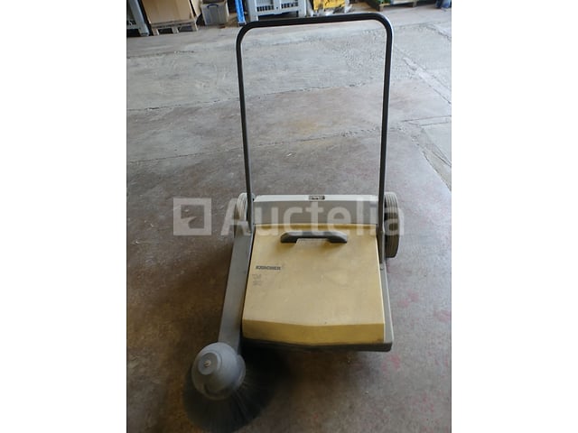 Handmatige vloerborstel Karcher KM 690 – foto 2 – kavel bij Auctelia, Binche