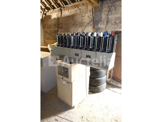 Harbil Kleurstofdispenser + Mixer – foto 2 – kavel bij Auctelia, Havelange