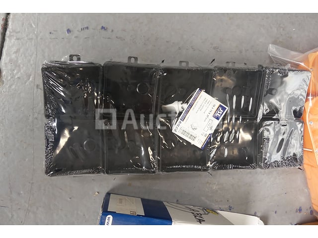 Hardware – foto 2 – kavel bij Auctelia, Braine-l'Alleud