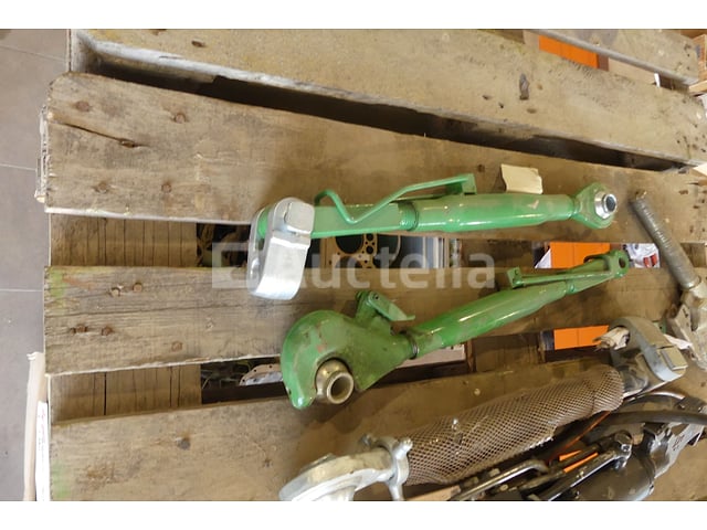 Hefarm + Accessoires – foto 3 – kavel bij Auctelia, Binche