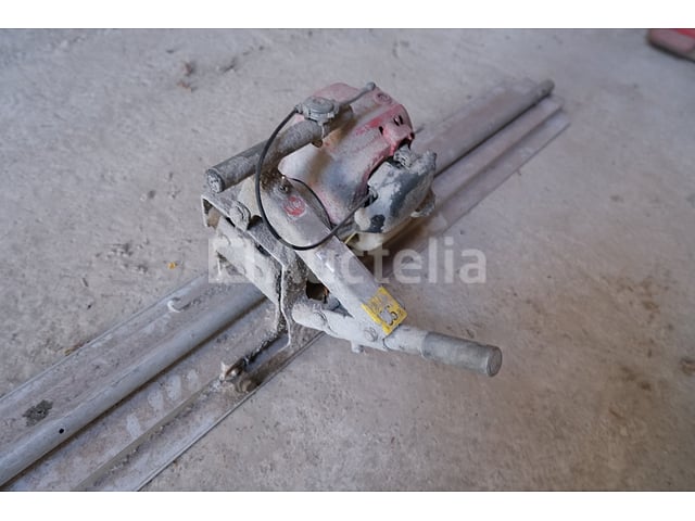Honda trillende liniaal – foto 2 – kavel bij Auctelia, La Louvière