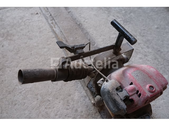 Honda trillende liniaal – foto 6 – kavel bij Auctelia, La Louvière