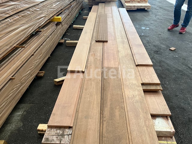 Hout - Meranti Nemezu – foto 4 – kavel bij Auctelia, Aubel