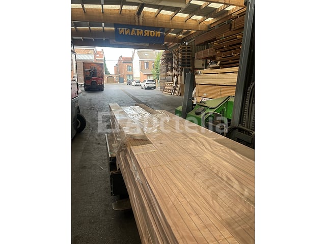 Hout - Meranti Nemezu – foto 4 – kavel bij Auctelia, Aubel