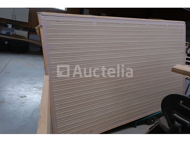 Houten Paneelbundel – foto 2 – kavel bij Auctelia, Havelange