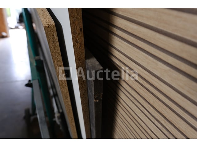 Houten Paneelbundel – foto 5 – kavel bij Auctelia, Havelange
