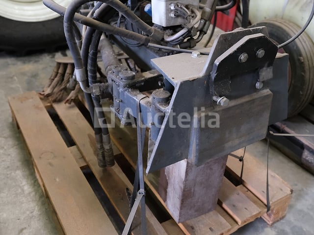 Hydraulische borstel voor veegvoertuig – foto 2 – kavel bij Auctelia, Ottignies-Louvain-la-Neuve