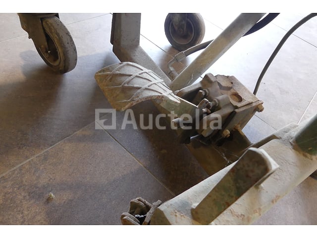 Hydraulische heftafel – foto 4 – kavel bij Auctelia, Binche