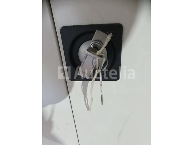 Inhoud van kast en gereedschap – foto 3 – kavel bij Auctelia, Éghezée