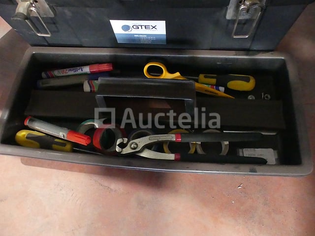 Inhoud van kast en gereedschap – foto 6 – kavel bij Auctelia, Éghezée