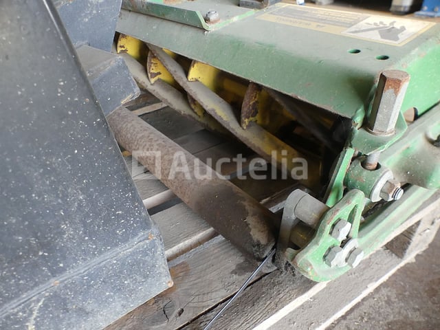 John Deere Maaiarm – foto 6 – kavel bij Auctelia, Binche