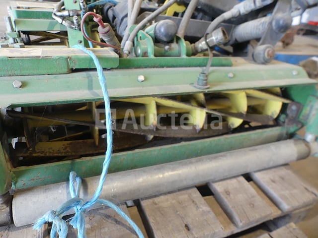 John Deere Maaiarm – foto 7 – kavel bij Auctelia, Binche