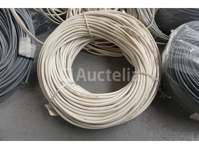 Kabels voor internet, telefoon, alarm – foto 3 – kavel bij Auctelia, Braine-l'Alleud