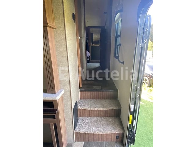 Karavaan - Oackmont (2017) – foto 7 – kavel bij Auctelia, Saint-Aubin-d'Aubigné