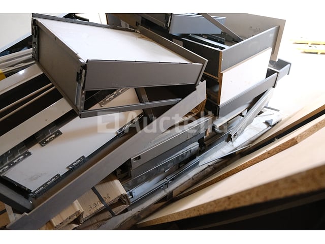 Keukengerei en Hardware Set – foto 7 – kavel bij Auctelia, Havelange