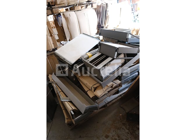 Keukengerei en Hardware Set – foto 5 – kavel bij Auctelia, Havelange