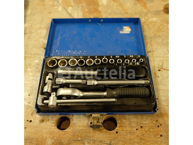 Kleine set dopsleutels en gereedschap – foto 6 – kavel bij Auctelia, Sankt Vith