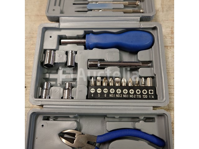 Kleine set dopsleutels en gereedschap – foto 4 – kavel bij Auctelia, Sankt Vith