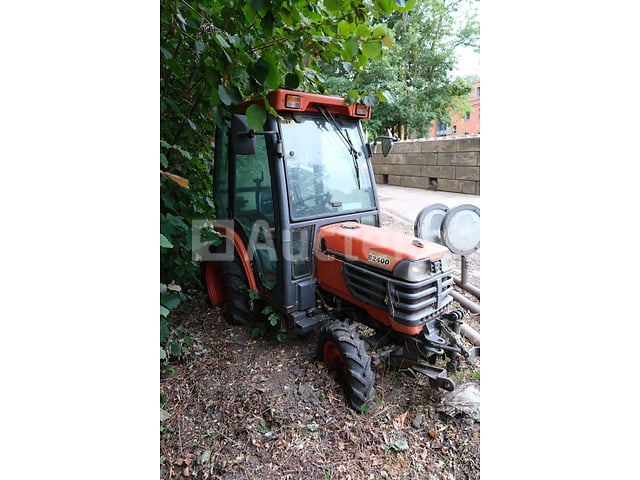 Kubota B2400D Mini Landbouwtractor (voor onderdelen)(VIN:B2400D60510) – foto 6 – kavel bij Auctelia, Ottignies-Louvain-la-Neuve