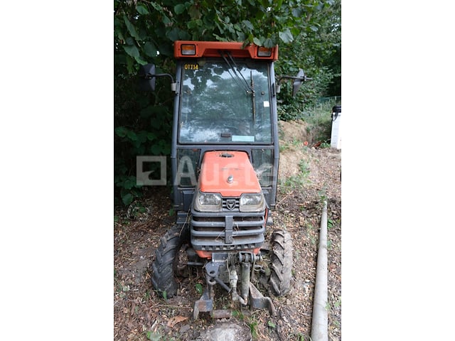 Kubota B2400D Mini Landbouwtractor (voor onderdelen)(VIN:B2400D60510) – foto 5 – kavel bij Auctelia, Ottignies-Louvain-la-Neuve