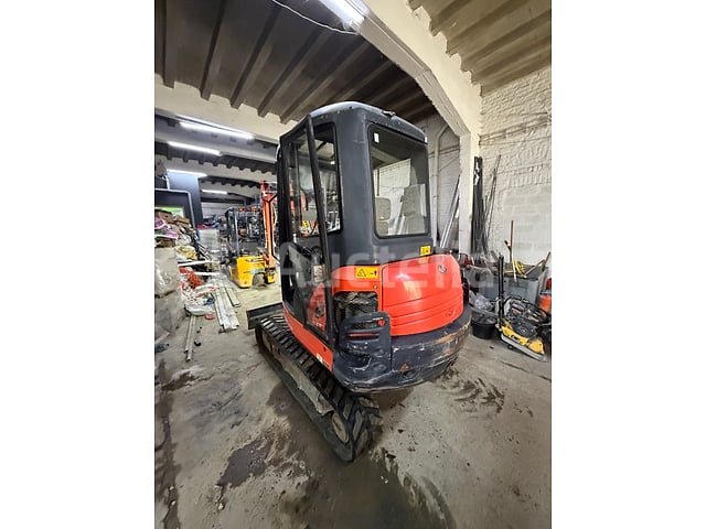 Kubota Mini Graafmachine - KX101-3a3 – foto 4 – kavel bij Auctelia, Wemmel