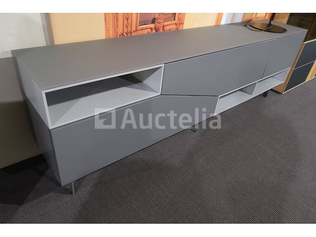 Ladekast met lamp – foto 3 – kavel bij Auctelia, Mont-de-l'Enclus