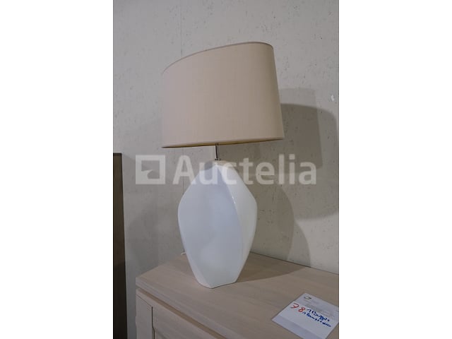 Ladekast met lamp – foto 8 – kavel bij Auctelia, Mont-de-l'Enclus