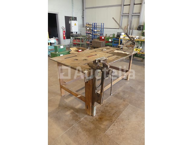 Lastafel – foto 2 – kavel bij Auctelia, Binche