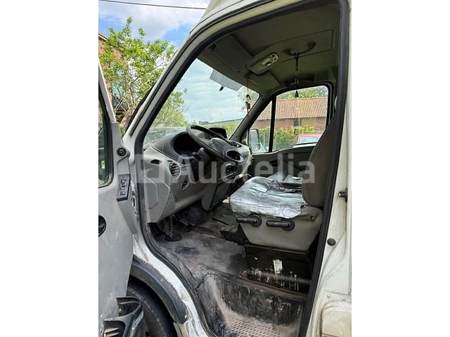 lichte vrachtwagen RENAULT Master (2003 / VF1 UDC UK5 28 630 744) – foto 7 – kavel bij Auctelia, Harelbeke