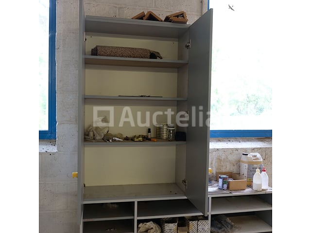 Lichtgrijs melaminekast 19mm – foto 4 – kavel bij Auctelia, Sankt Vith