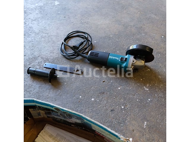 Makita compacte haakse slijpmachine, gebruikt, in zijn doos – foto 2 – kavel bij Auctelia, Sankt Vith