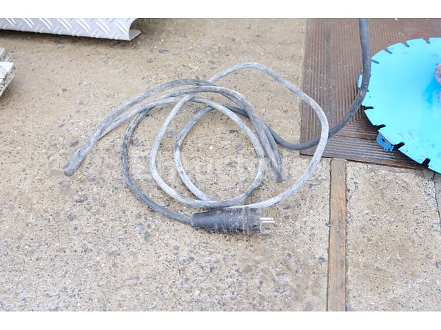 Makita HM1810 Elektrische Pneumatische Hamer – foto 2 – kavel bij Auctelia, Tintigny