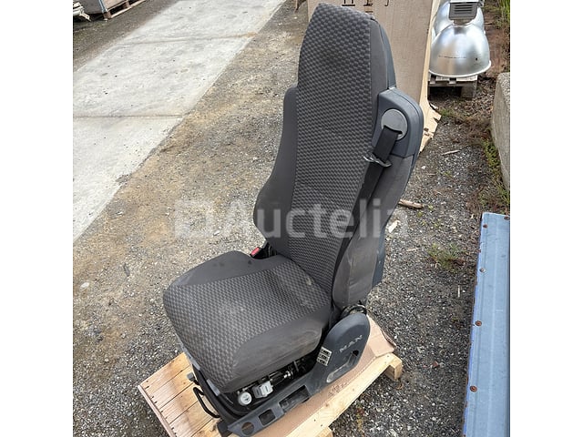 MAN bestuurdersstoel – foto 5 – kavel bij Auctelia, Gembloux