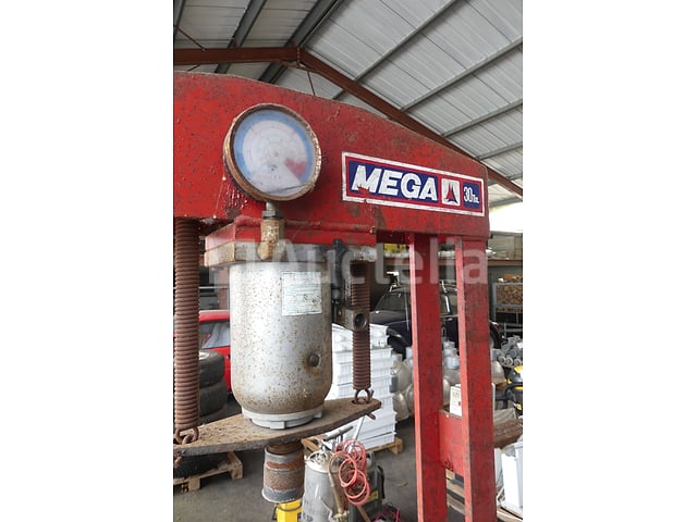 Mega Press – foto 4 – kavel bij Auctelia, Fauvillers