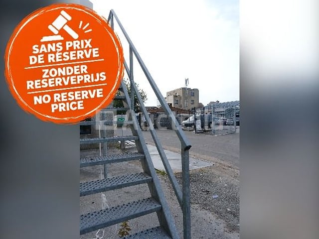 Metalen buitentrap – foto 5 – kavel bij Auctelia, Bruxelles