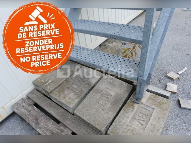 Metalen buitentrap – foto 3 – kavel bij Auctelia, Bruxelles