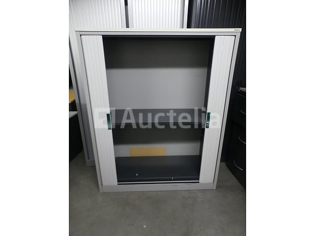 Midden-hoge garderobe met luiken – kavel bij Auctelia, Saint-Gilles