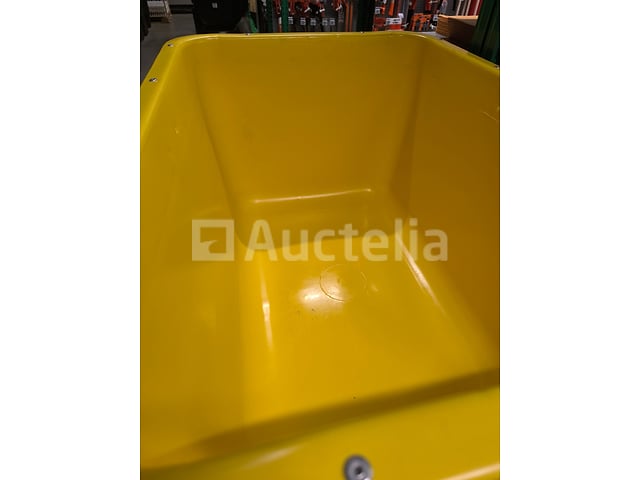 Mortierbak 200 liter – foto 2 – kavel bij Auctelia, Bastogne