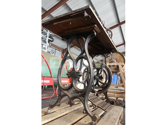 Naaimachine – foto 8 – kavel bij Auctelia, Fauvillers