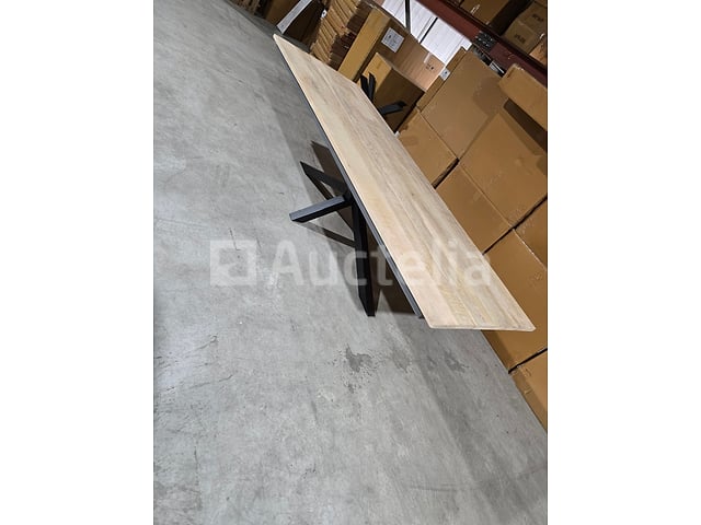 Nieuwe mangohouten tafel 300x100cm matrix metalen poot – foto 2 – kavel bij Auctelia, Meix-devant-Virton
