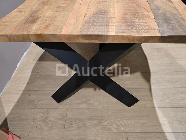 Nieuwe massief houten tafel, onregelmatige randen 200x100x3,8 cm hoogte 77 cm voet x – foto 2 – kavel bij Auctelia, Meix-devant-Virton