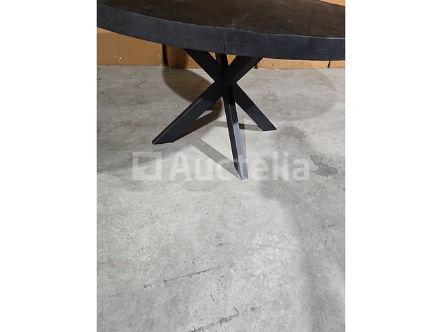 Nieuwe ronde tafel massief hout zwart 150x6x77cm – foto 2 – kavel bij Auctelia, Meix-devant-Virton