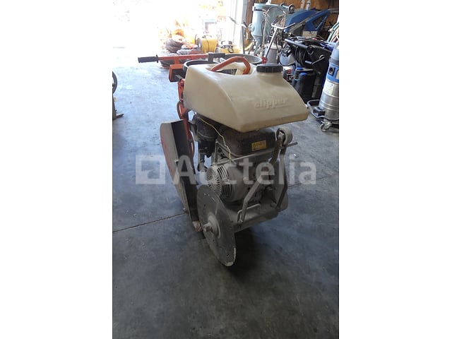 Norton Clipper CS451 thermische vloerzaag – foto 2 – kavel bij Auctelia, Tintigny