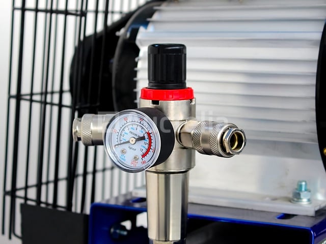 Oliecompressor 100L 2800W 480L/min KRAFT&DELE – foto 7 – kavel bij Auctelia, Aye
