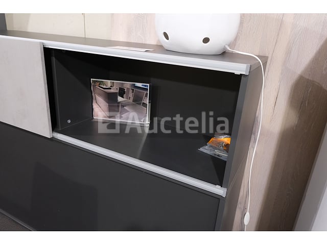 Onderkast met lamp – foto 4 – kavel bij Auctelia, Mont-de-l'Enclus