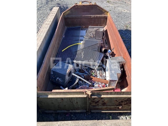 Open container 10 m³ – kavel bij Auctelia, Bièvre