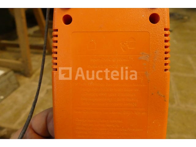 Paslode IM 350/90 CT Spijkermachine – foto 8 – kavel bij Auctelia, Rhode-Saint-Genèse