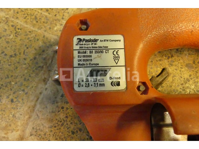 Paslode IM 350/90 CT Spijkermachine – foto 4 – kavel bij Auctelia, Rhode-Saint-Genèse