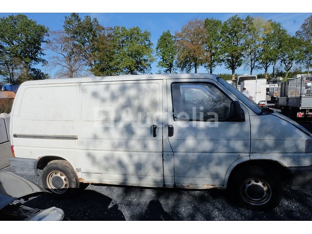 Pick-up truck (voor onderdelen) Volkswagen Transporter (2013-254,723 km)(VIN:SJNFCAF15U6404058) – foto 3 – kavel bij Auctelia, Fauvillers